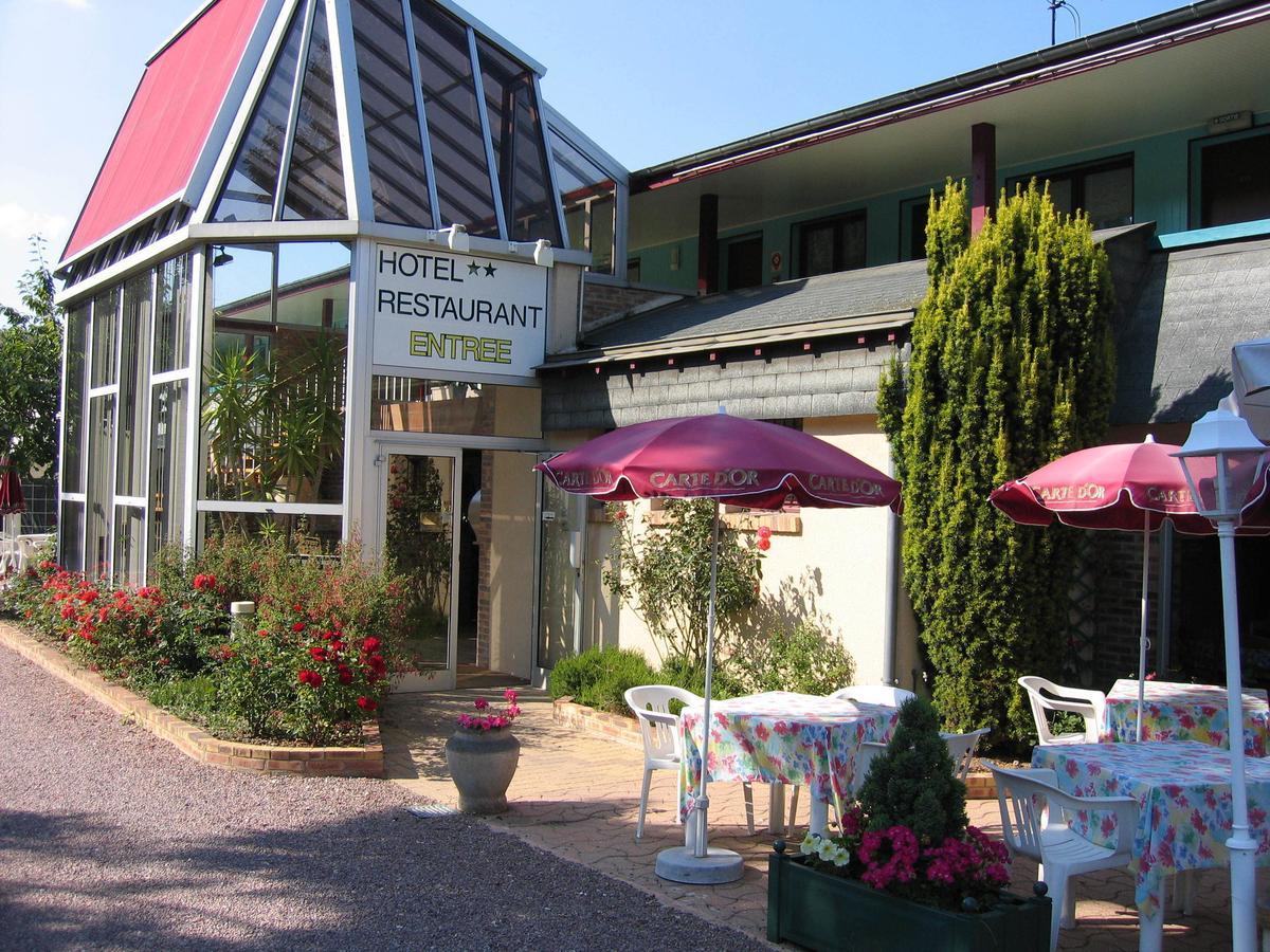 Hotel Les Deux Sapins Cailly-sur-Eure Exterior foto
