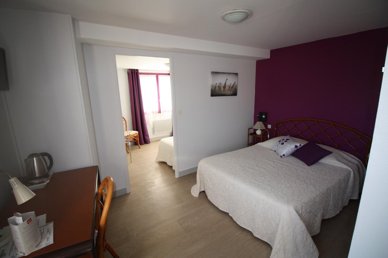 Hotel Les Deux Sapins Cailly-sur-Eure Exterior foto